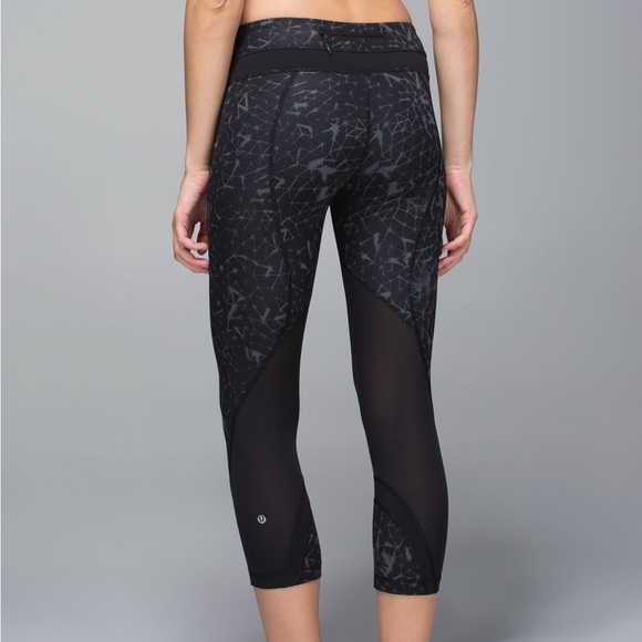 Lululemon Run: Inspire Crop II - Picture 2 of 11